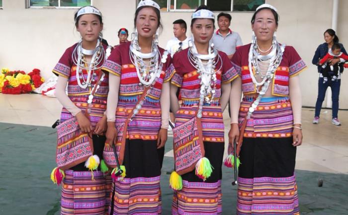 西藏林芝第二屆旅游文化節民族服飾定制